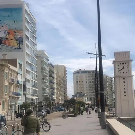 公寓 Idealement Situe, Duplex De Grande Qualite 莱萨布勒-多洛讷