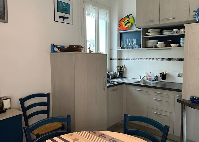 Idealement Situe, Duplex De Grande Qualite 莱萨布勒-多洛讷